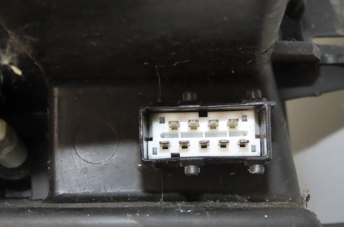 Phare gauche Peugeot 407 (6D_) 2.0 hdi 135 (6drhrh, 6drhre, 6drhrg, 6drhrj) (2004-2010) 4 portes occasion