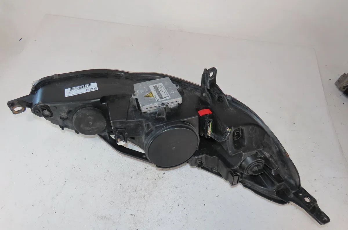 Phare gauche Peugeot 407 (6D_) 2.0 hdi 135 (6drhrh, 6drhre, 6drhrg, 6drhrj) (2004-2010) 4 portes occasion