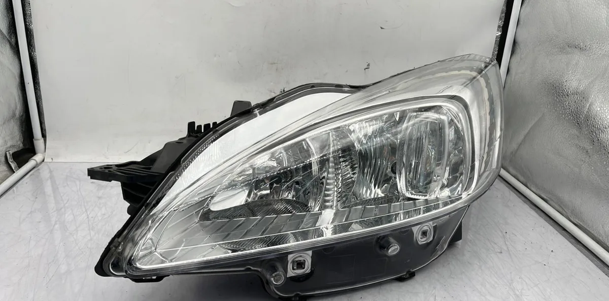 Phare gauche PEUGEOT 508 1 SW PHASE 1 BREAK occasion