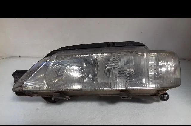 Phare gauche Peugeot 605 (6B) 2.1 td 12v (1994-1999) occasion