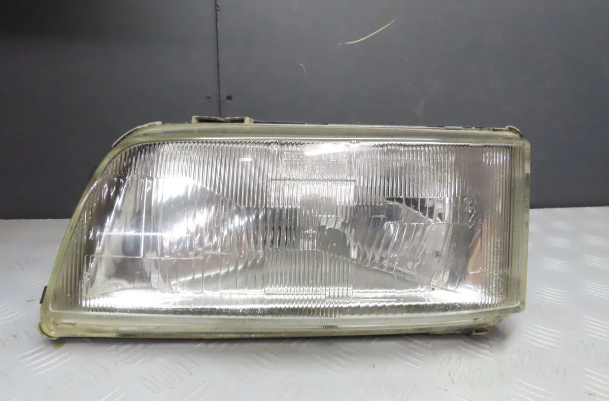 Phare gauche Peugeot BOXER Camionnette (230L) 1.9 td (1994-2002) occasion