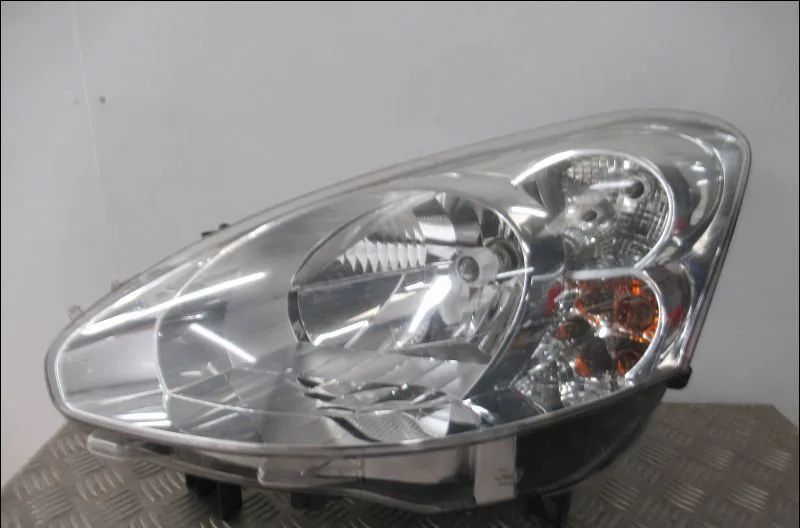 Phare gauche Peugeot PARTNER Camionnette-Monospace 1.6 hdi - bluehdi 75 (2011) occasion