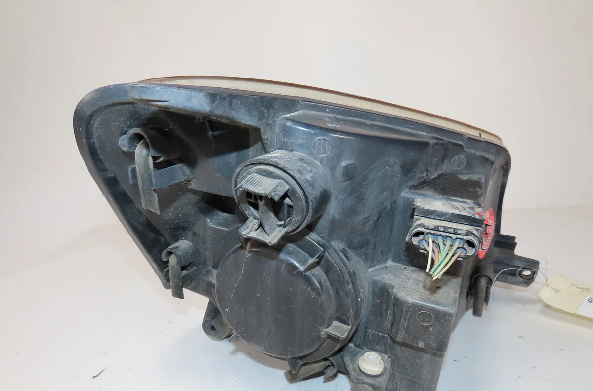 Phare gauche Peugeot PARTNER Monospace (5_, G_) 1.6 hdi 75 (2005-2008) 4 portes occasion
