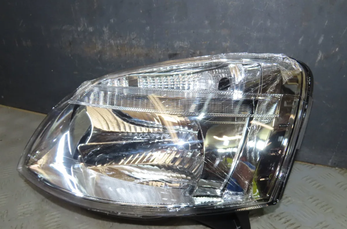 Phare gauche Peugeot PARTNER Monospace (5_, G_) 1.6 hdi 90 (2005-2015) occasion