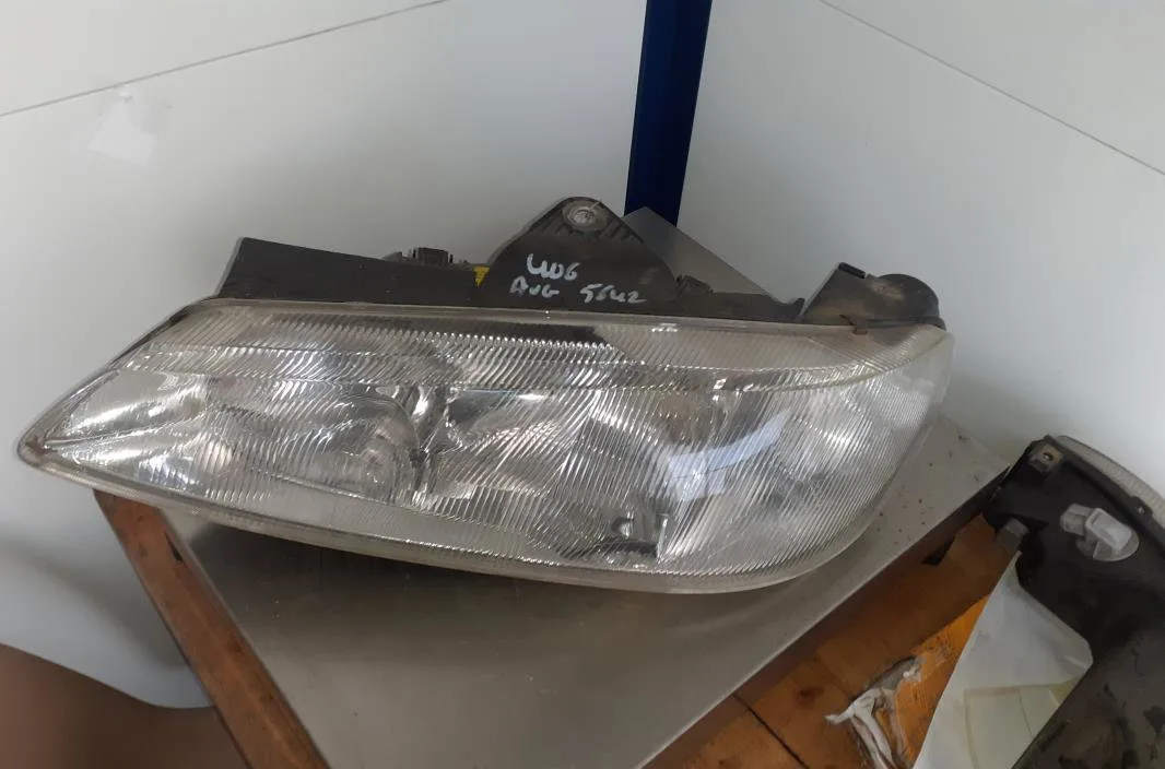 Phare gauche PEUGEOT PEU 406 occasion