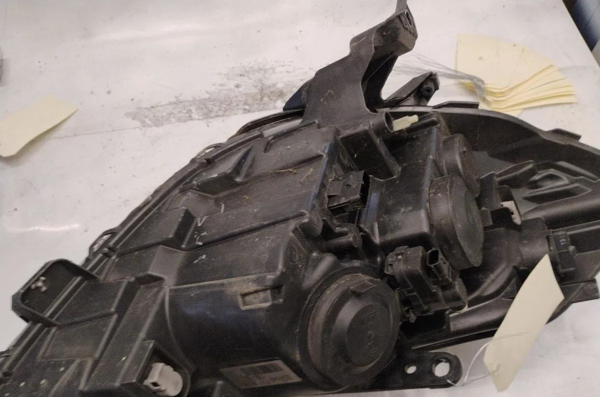 Phare gauche RENAULT CLIO 3 PHASE 2 occasion
