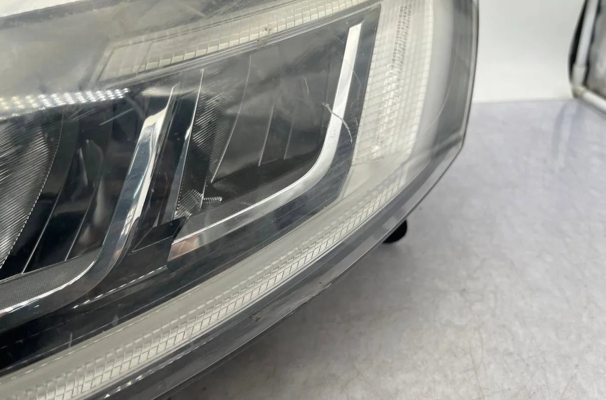 Phare gauche RENAULT CLIO 4 PHASE 2 BREAK occasion