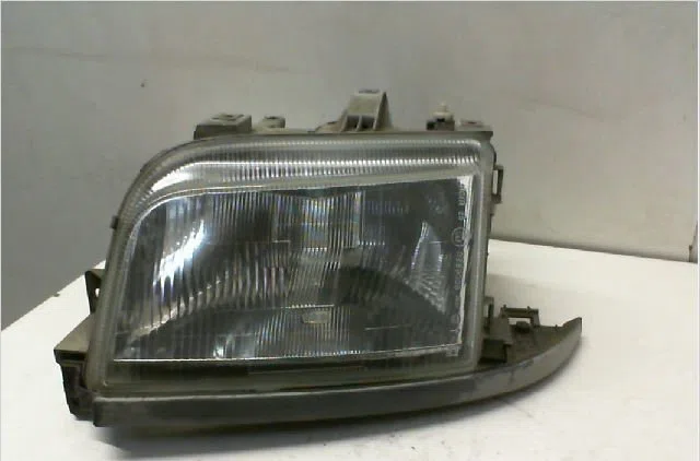 Phare gauche RENAULT CLIO I 1.9 D 65ch occasion