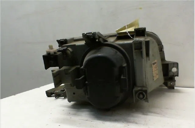 Phare gauche RENAULT CLIO I  1.9 D 65ch occasion