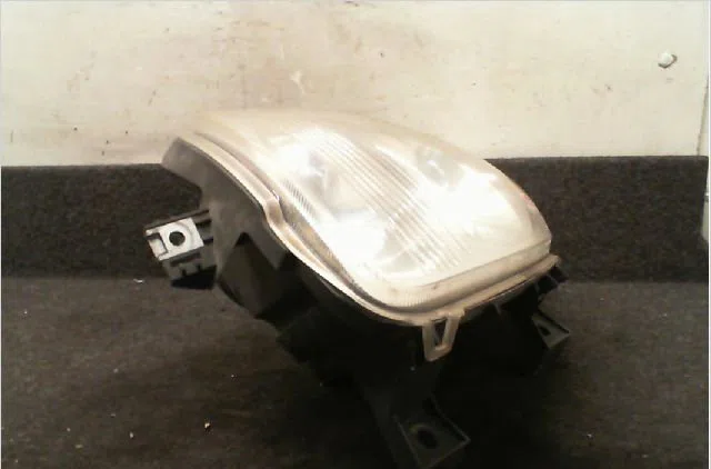 Phare gauche Renault CLIO II (BB_, CB_) 1.2 (bb0a, bb0f, bb10, bb1k, bb28, bb2d, bb2h, cb0a,... (1998-2010) 5 portes occ