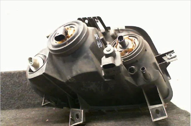 Phare gauche Renault CLIO II (BB_, CB_) 1.2 (bb0a, bb0f, bb10, bb1k, bb28, bb2d, bb2h, cb0a,... (1998-2010) 5 portes occ