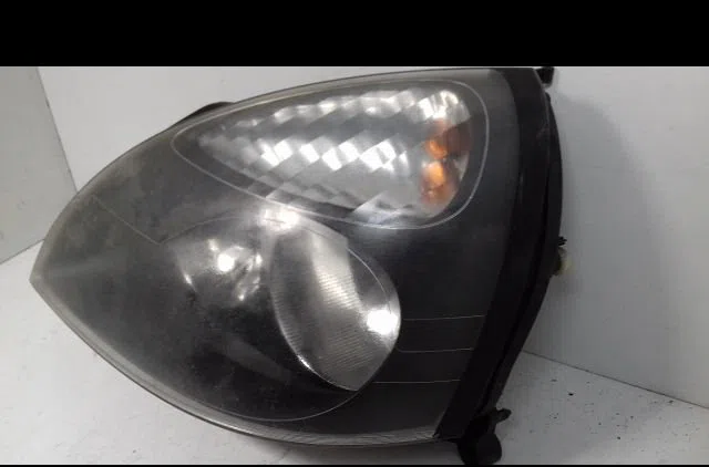 Phare gauche Renault CLIO II (BB_, CB_) 1.2 (bb0a, bb0f, bb10, bb1k, bb28, bb2d, bb2h, cb0a,... (1998-2010) 5 portes occ