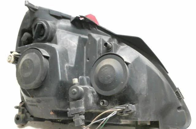 Phare gauche Renault CLIO II (BB_, CB_) 1.4 16v (b-cb0p, bb13) (2000-2008) 5 portes occasion