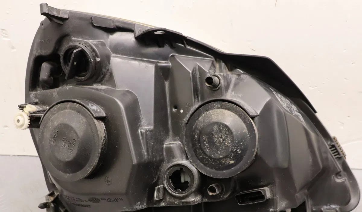 Phare gauche Renault CLIO II (BB_, CB_) 1.4 16v (b-cb0p, bb13) (2000-2008) 5 portes occasion