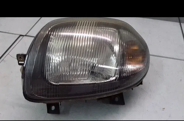 Phare gauche Renault CLIO II (BB_, CB_) 1.4 (b-cb0c, b-cb0s) (1998-2005) occasion