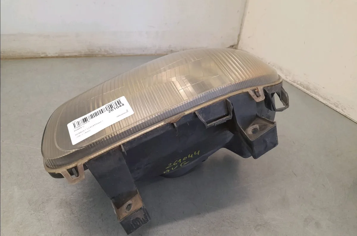 Phare gauche Renault CLIO II (BB_, CB_) 1.9 d (b-cb0e, bb0j) (1998-2005) occasion