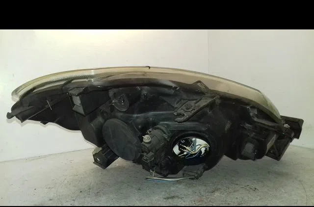 Phare gauche Renault CLIO III (BR0-1, CR0-1) 1.5 dci (br0h, cr0h, cr1s, br1s) (2005-2014) 3 portes occasion