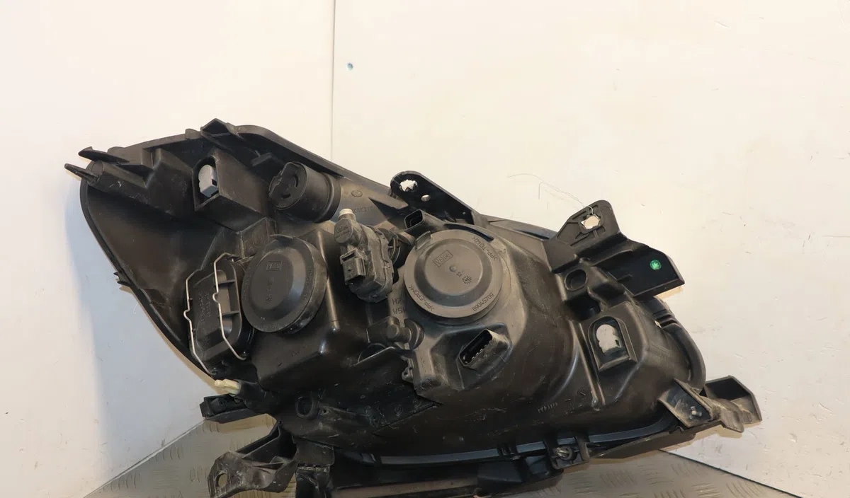 Phare gauche Renault CLIO III (BR0-1, CR0-1) 1.5 dci (br0h, cr0h, cr1s, br1s) (2005-2014) 3 portes occasion