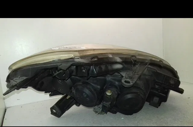 Phare gauche Renault CLIO III (BR0-1, CR0-1) 1.5 dci (c-br0g, c-br1g) (2005-2012) 5 portes occasion