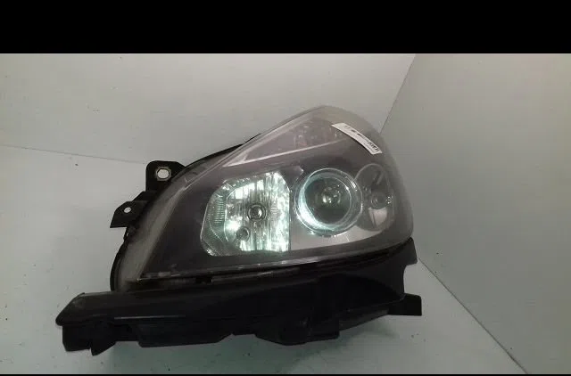 Phare gauche Renault CLIO III (BR0-1, CR0-1) 1.5 dci (c-br0g, c-br1g) (2005-2012) 5 portes occasion
