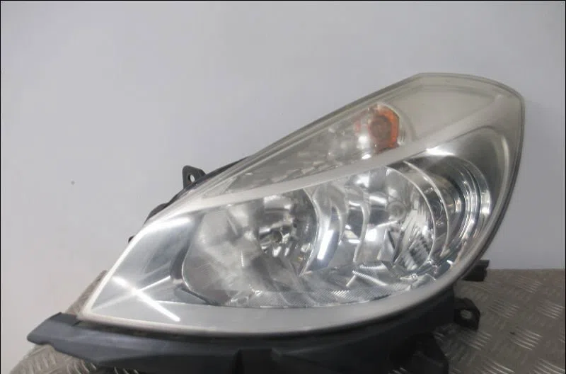 Phare gauche Renault CLIO III Grandtour (KR0-1_) 1.5 dci (kr0g) (2007-2012) occasion
