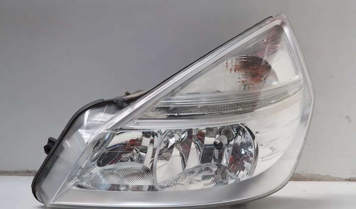 Phare gauche Renault ESPACE IV (JK0-1_) 2.0 dci (jk01, jk02, jk1j, jk1k, jk1h) (2006) occasion