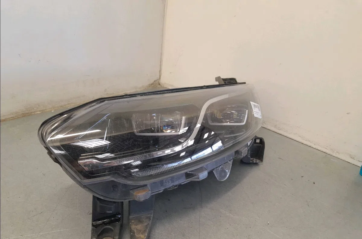 Phare gauche Renault ESPACE V (JR_) 1.6 dci 160 (2015) occasion