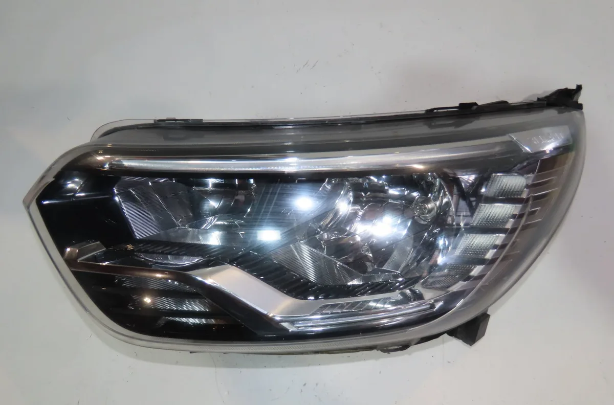 Phare gauche Renault EXPRESS Camionnette-Monospace 1.5 blue dci 75 (f6aa) (2021) occasion