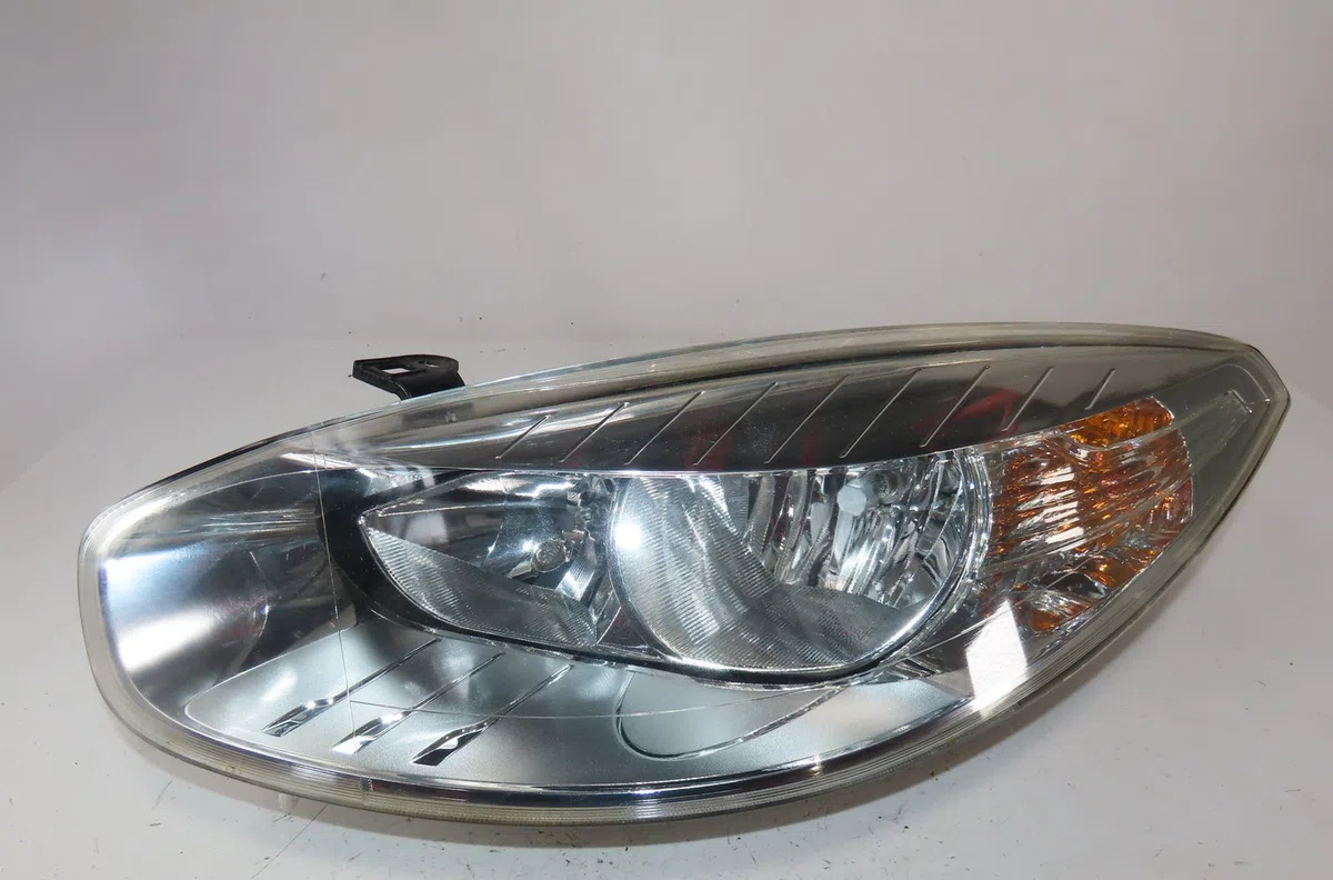 Phare gauche Renault FLUENCE (L3_) 1.5 dci (l30d, l30l, l306, l33f, l33l, l33m, l33v, l33w) (2010) occasion