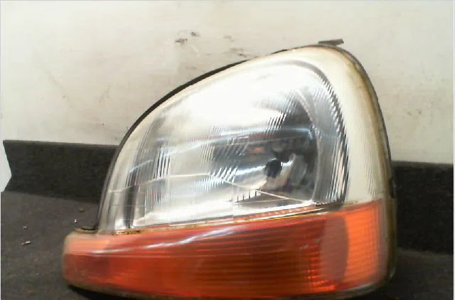 Phare gauche Renault KANGOO Express (FC0-1_) 1.2 (fc01, fc0a, fc0f) (1997) occasion