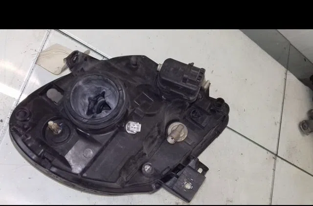 Phare gauche Renault KANGOO Express (FC0-1_) 1.5 dci (fc08, fc09) (2003) occasion