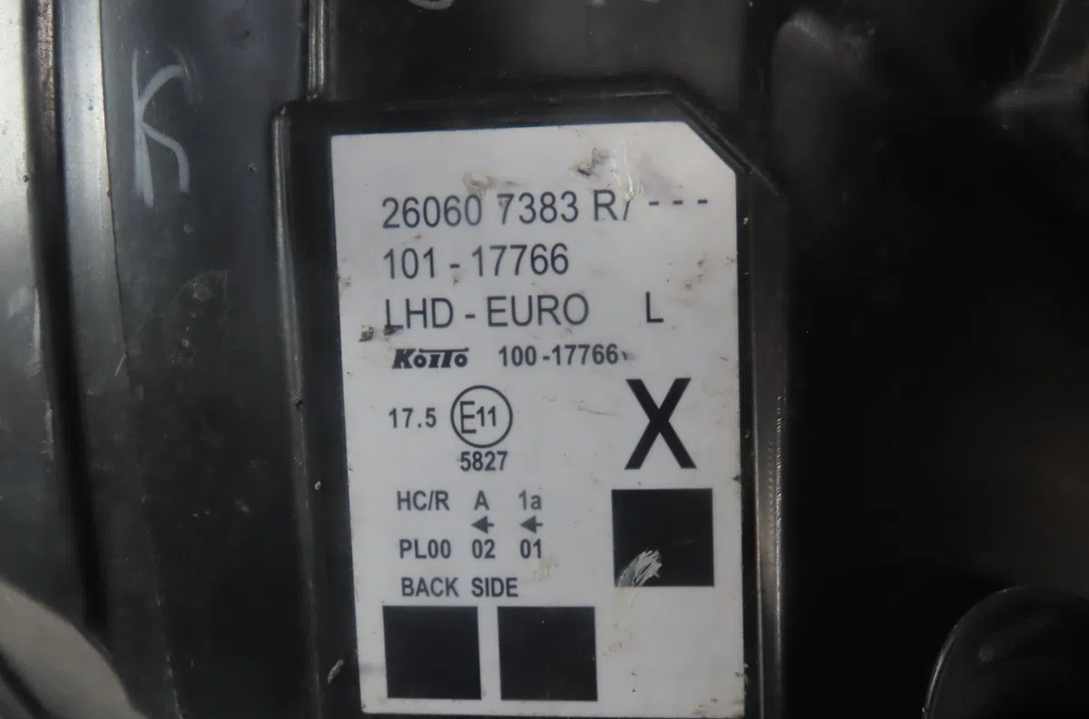Phare gauche Renault KANGOO Express (FW0-1_) 1.5 dci 90 (fw0g, fw05, fw08, fw11) (2009) 4 portes occasion
