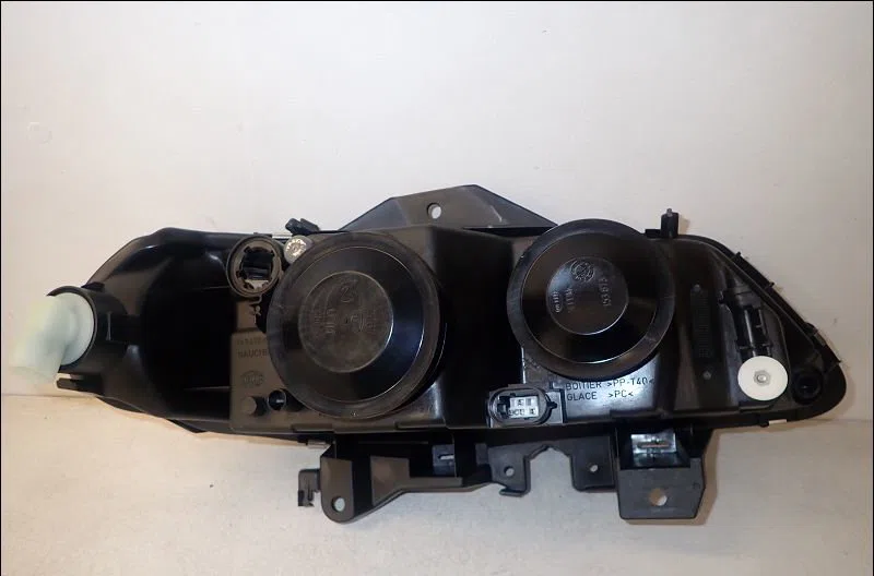 Phare gauche Renault LAGUNA I (B56_, 556_) 1.8 16v (b563, b564) (1998-2001) occasion