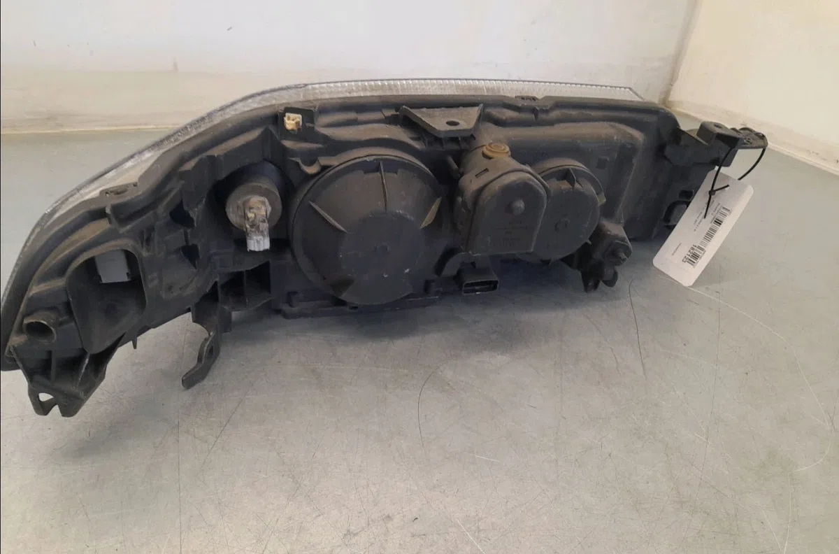 Phare gauche RENAULT LAGUNA II  1.8i 117ch occasion