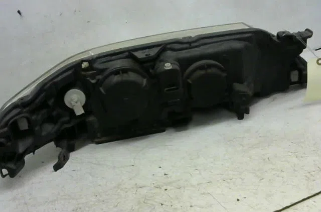 Phare gauche Renault LAGUNA II (BG0-1_) 1.6 16v (bg0a, bg0l) (2001-2005) occasion