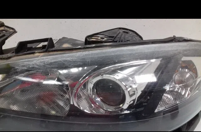 Phare gauche Renault LAGUNA II (BG0-1_) 2.2 dci (2005-2007) occasion