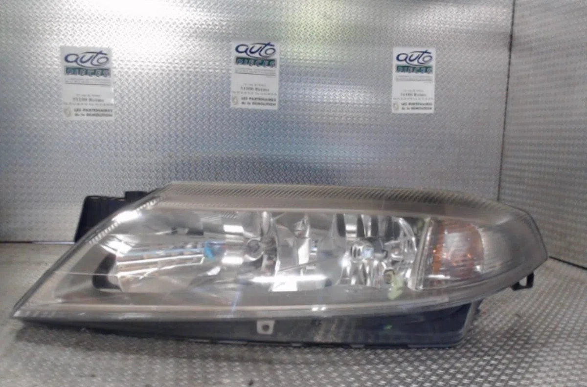 Phare gauche Renault LAGUNA II (BG0-1_) 2.2 dci (bg0f) (2001-2006) occasion