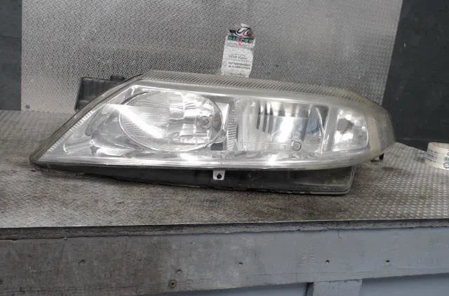 Phare gauche Renault LAGUNA II Grandtour (KG0-1_) 1.8 16v (2001-2005) occasion