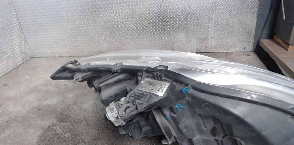 Phare gauche Renault LAGUNA III (BT0-1) 2.0 dci (bt07, bt0j, bt14, bt1a, bt1s) (2007-2015) 5 portes occasion