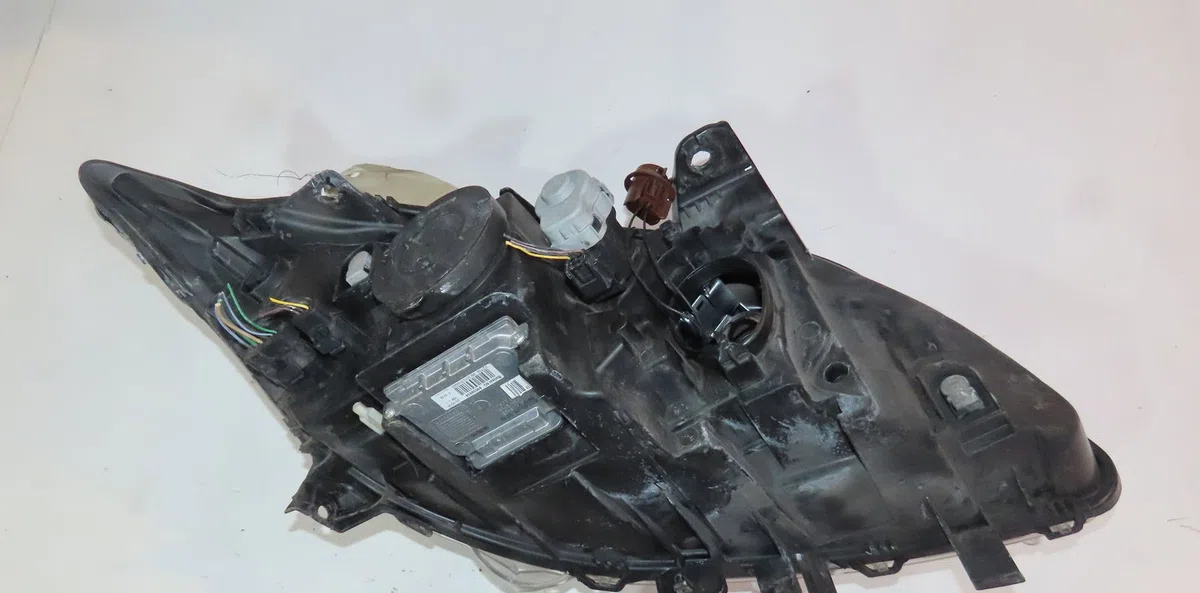 Phare gauche Renault LAGUNA III Grandtour (KT0-1) 2.0 dci (kt0m, kt0n, kt0s, kt19, kt1f) (2008-2015) occasion
