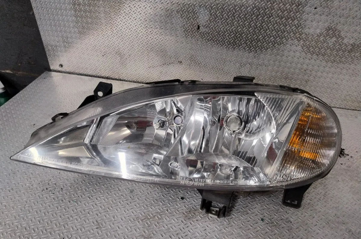 Phare gauche RENAULT MEGANE 1  MEGANE 1 PHASE 2 occasion