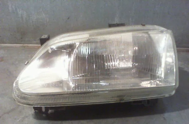 Phare gauche RENAULT MEGANE 1999 occasion