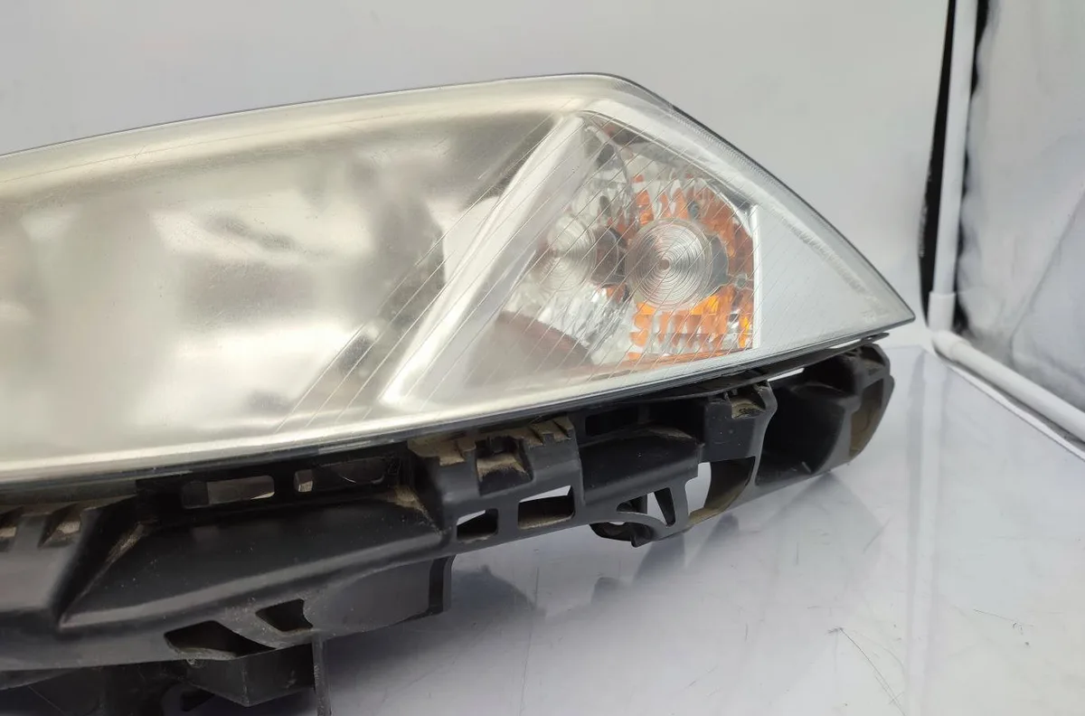 Phare gauche RENAULT MEGANE 2 PHASE 1 BREAK occasion