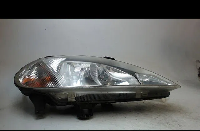 Phare gauche RENAULT MEGANE 2001 occasion