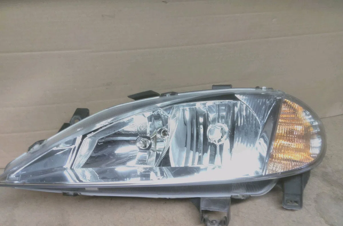 Phare gauche Renault MEGANE I (BA0-1_) 1.9 d eco (ba0a, ba0u, ba0r) (1996-2003) occasion