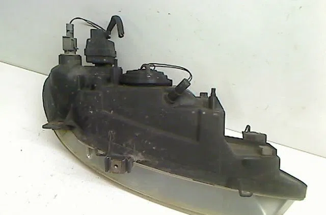 Phare gauche Renault MEGANE I (BA0-1_) 1.9 d eco (ba0a, ba0u, ba0r) (1996-2003) occasion
