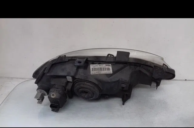 Phare gauche Renault MEGANE I Break (KA0-1_) 1.9 dci (ka05, ka1f) (2001-2003) occasion