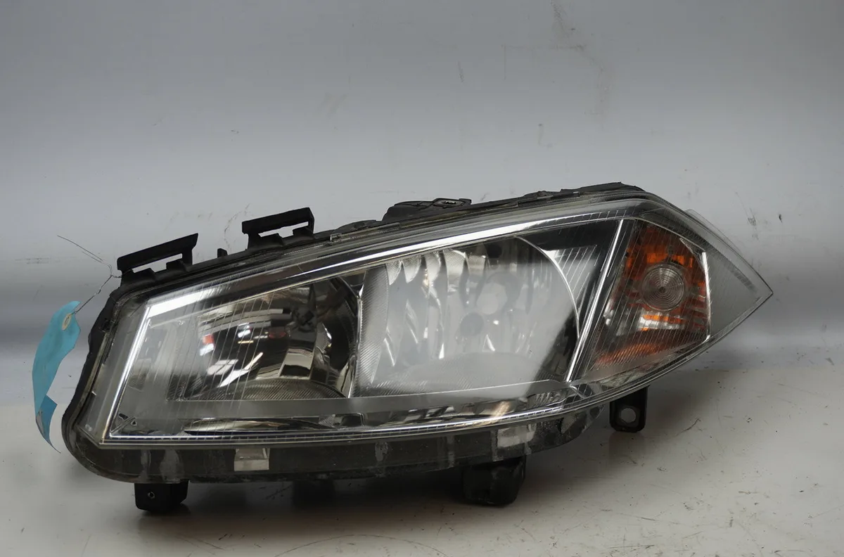 Phare gauche Renault MEGANE II (BM0-1_, CM0-1_) 1.6 16v (bm0c, cm0c) (2002-2008) occasion