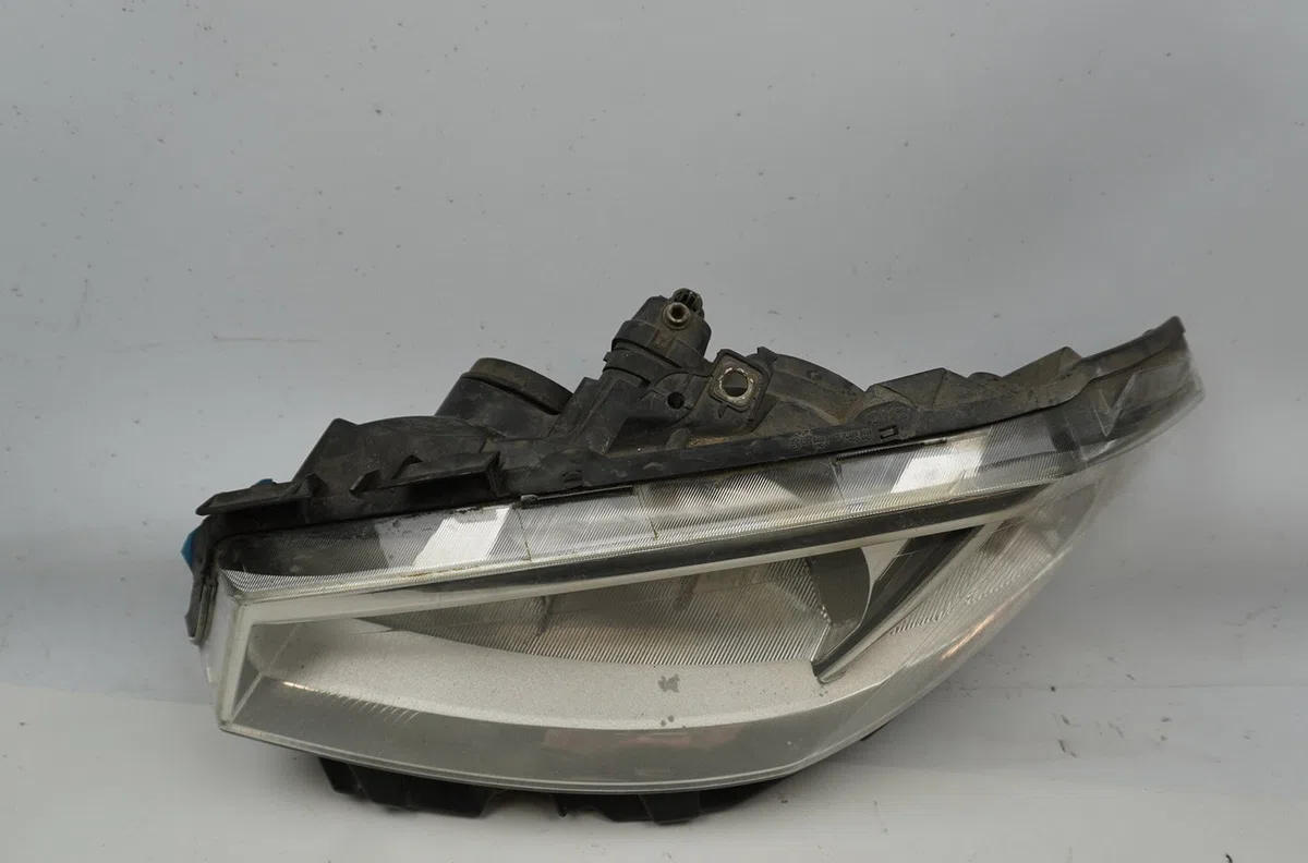 Phare gauche Renault MEGANE II Break (KM0-1_) 1.5 dci (km02, km13) (2004-2006) occasion