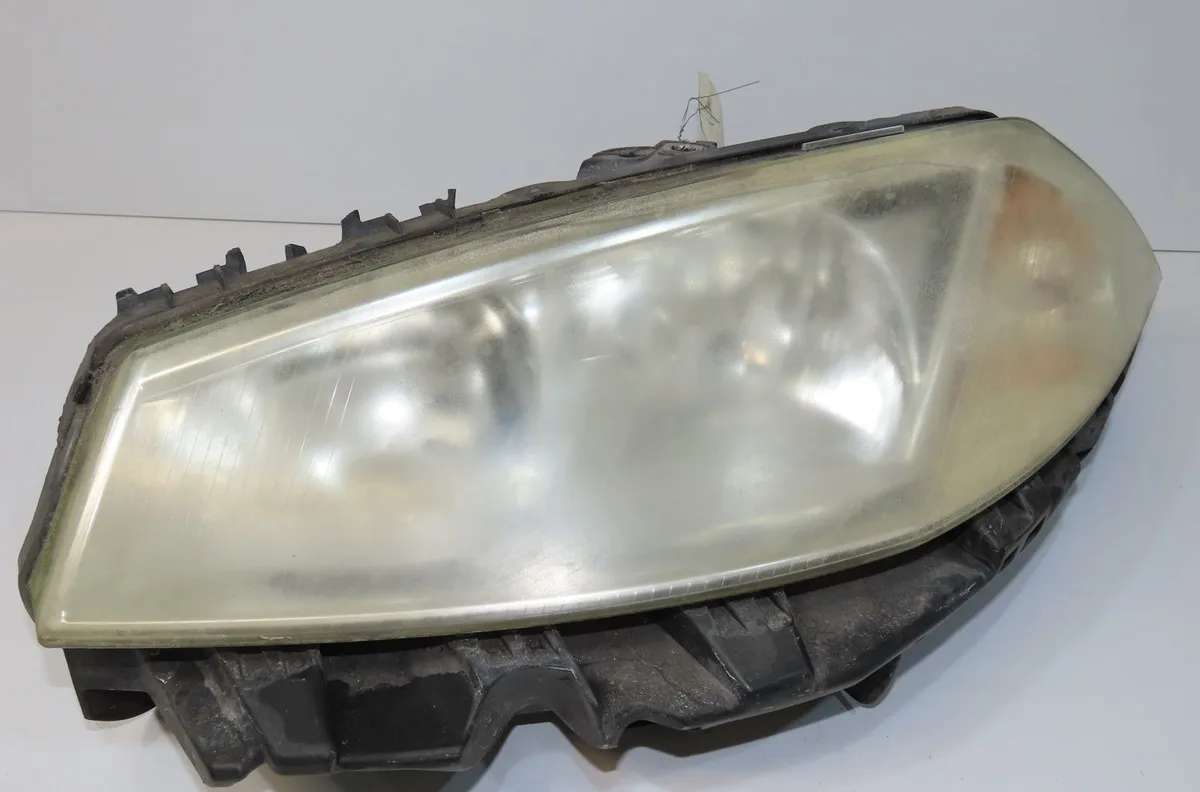 Phare gauche Renault MEGANE II Break (KM0-1_) 1.9 dci (kmrg, km1g, km0g, km2c) (2003-2009) occasion